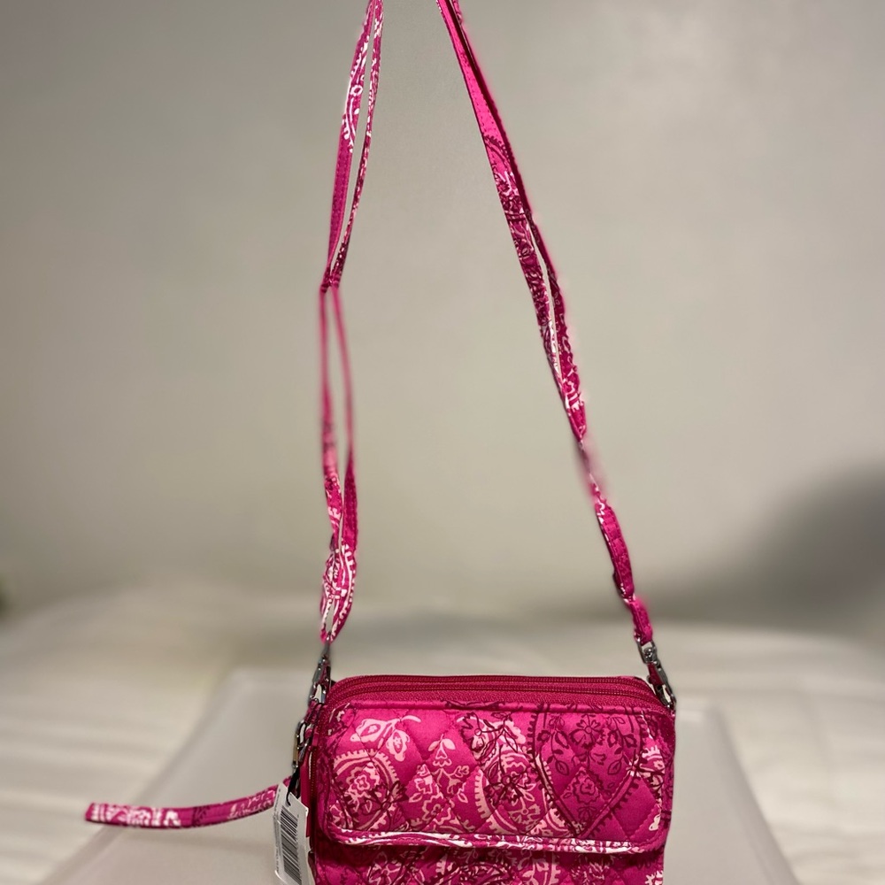 Vera Bradley All in one Crossbody for iPhone 6 stamped Paisley Crossbody Bag